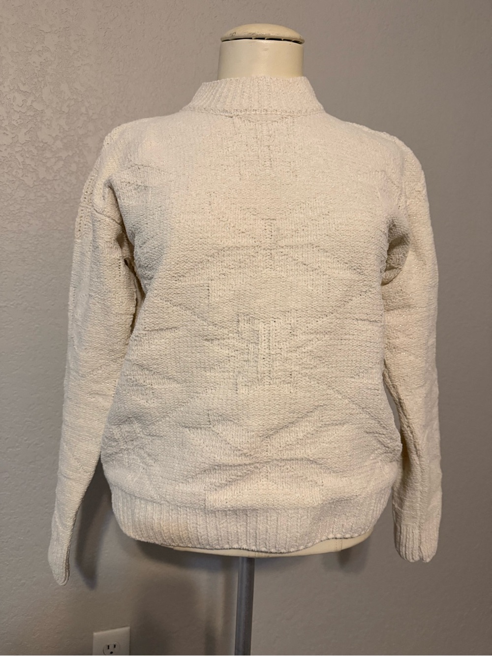 Weatherproof Cream Crewneck Knit Sweater with metallic shimmer size small
